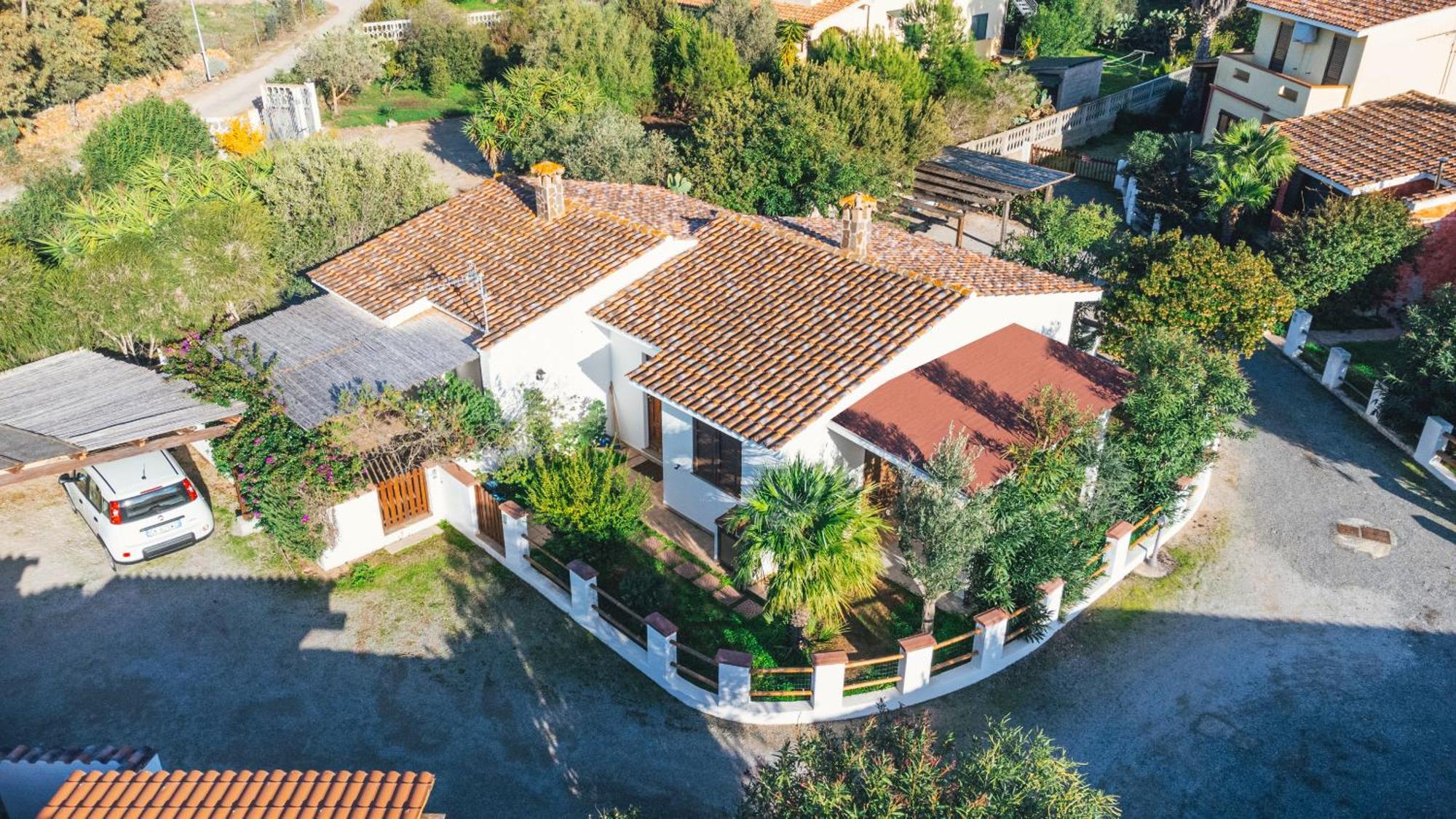 Case Vacanze Il Sogno 2 Porto Pino Exteriör bild