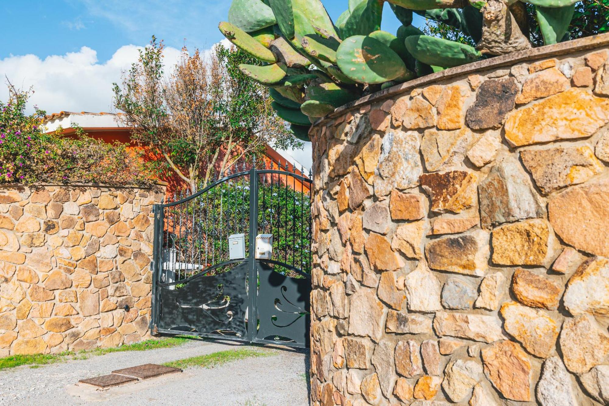 Case Vacanze Il Sogno 2 Porto Pino Rum bild